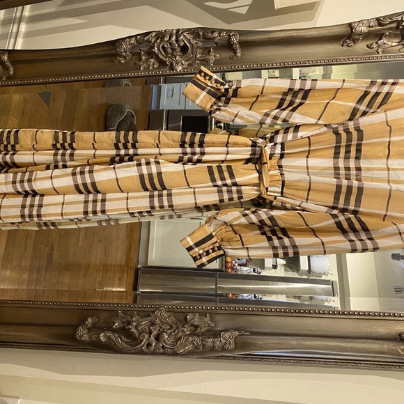 Tan Plaid Print Long Sleeved Jumpsuit - Picture 4 of 4